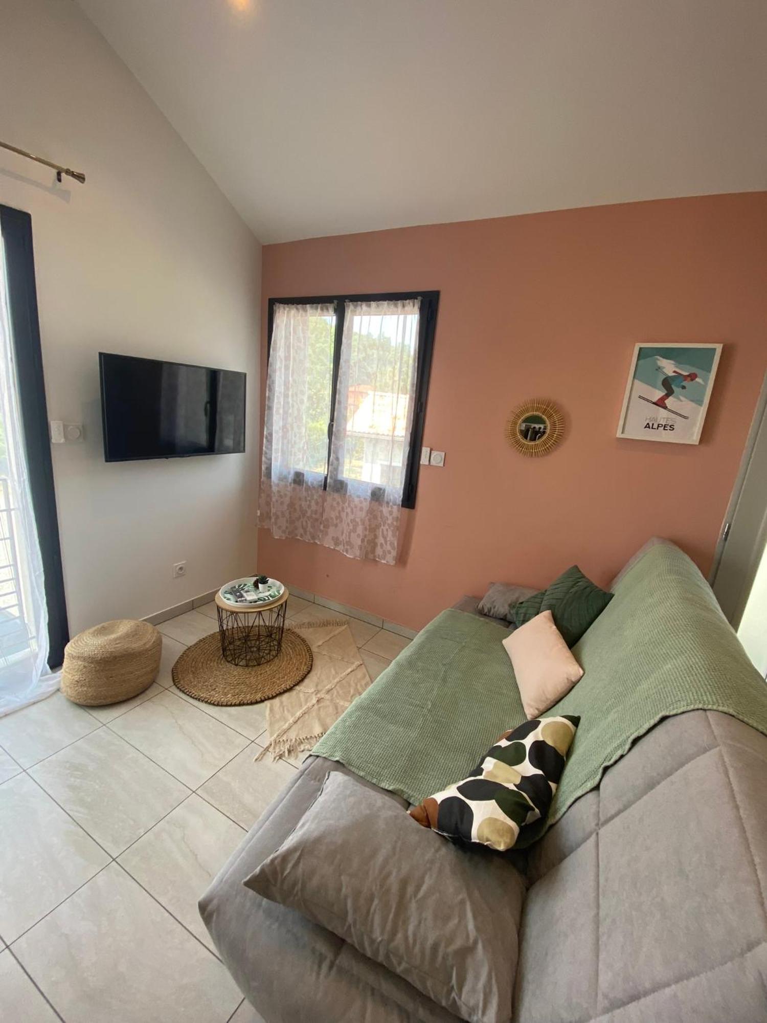 Appartement 2 A 4 Personnes, Une Pause Au Vert Chateauvieux  Buitenkant foto